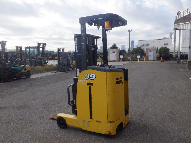 Xe nâng điện đứng lái 0.9 tấn Komatsu FB09RS-15 serial 158102 - Ảnh 4