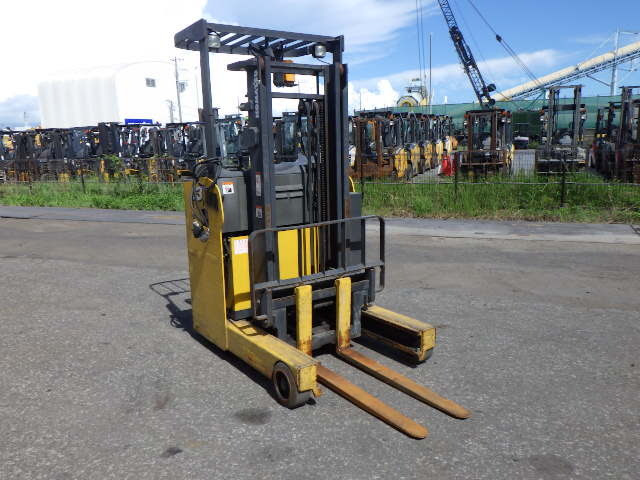 Xe nâng điện đứng lái 1.3 tấn Komatsu FB13RL-15 serial 156827