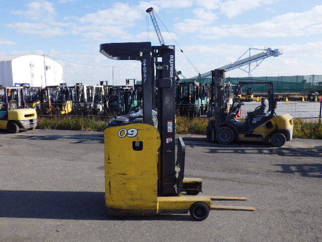 Xe nâng điện đứng lái 0.9 tấn Komatsu model FB09RS-15 serial 156802 - Ảnh 7