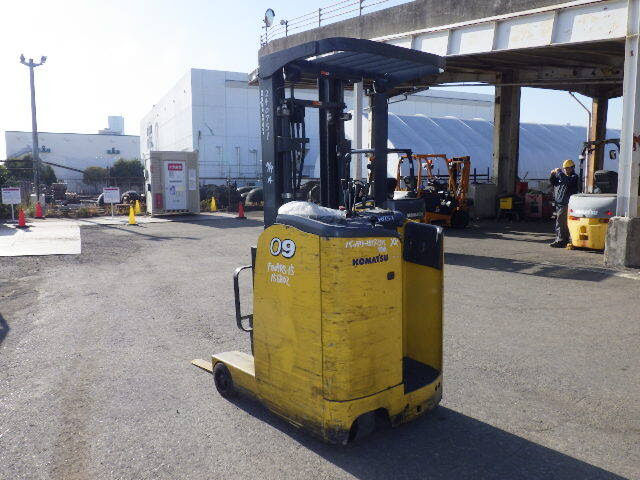 Xe nâng điện đứng lái 0.9 tấn Komatsu model FB09RS-15 serial 156802 - Ảnh 5