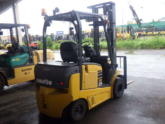 Xe nâng điện Komatsu 2.5 tấn FE25-1 (300501) - Ảnh 5