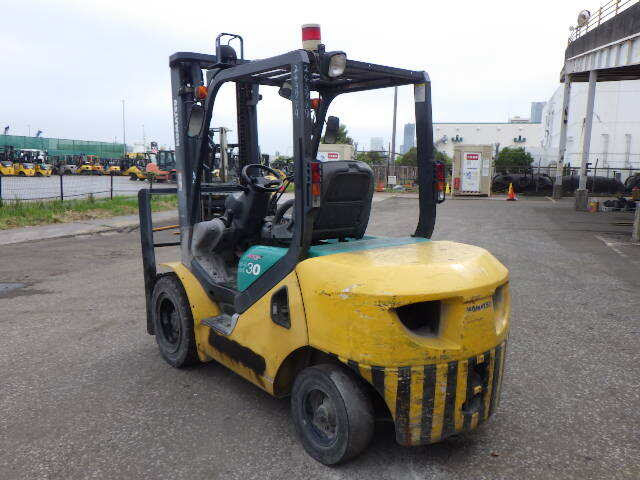 Xe nâng dầu Komatsu 3.0 tấn FD30-16 (715405) - Ảnh 8