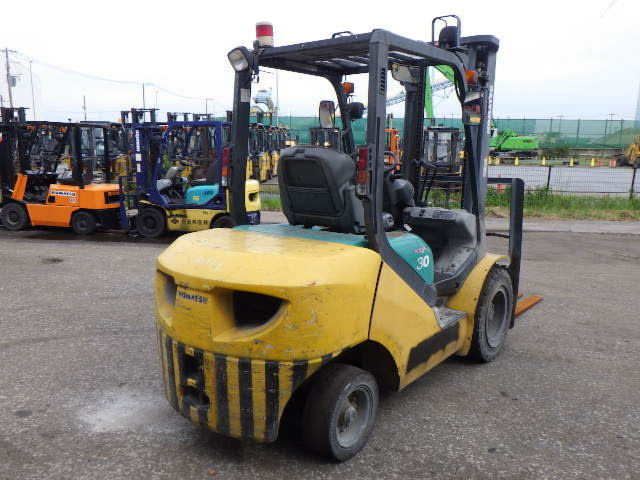 Xe nâng dầu Komatsu 3.0 tấn FD30T-16 sản xuất năm 2006 - Ảnh 9