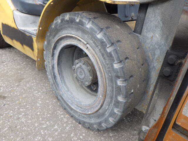 Xe nâng dầu Komatsu 3.0 tấn FD30T-16 sản xuất năm 2006 - Ảnh 7