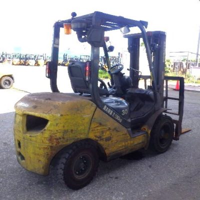 xenang-xe-nang-dau-komatsu-3-0-tan-fd30t-17-seri-323866-san-xuat-nam-2013-4.jpg