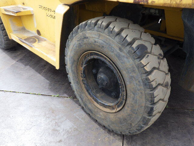 Xe nâng dầu Komatsu 7 tấn FD70HD-8 (47036) - Ảnh 11