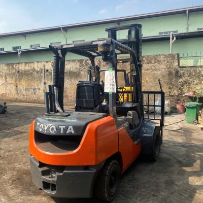 xenang-xe-nang-dau-toyota-3-0-tan-model-8fd30-sx-2022-1.jpg