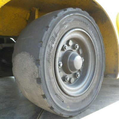 xenang-xe-nang-dien-2-5-tan-komatsu-fe25-1-serial-305926-10.jpg