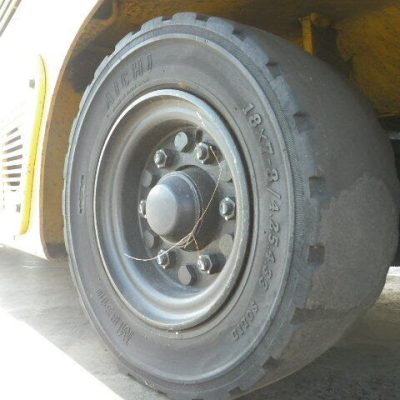 xenang-xe-nang-dien-2-5-tan-komatsu-fe25-1-serial-305926-11.jpg