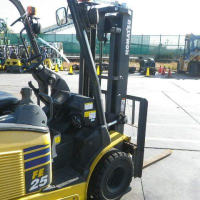 xenang-xe-nang-dien-2-5-tan-komatsu-fe25-1-serial-305926-5.jpg