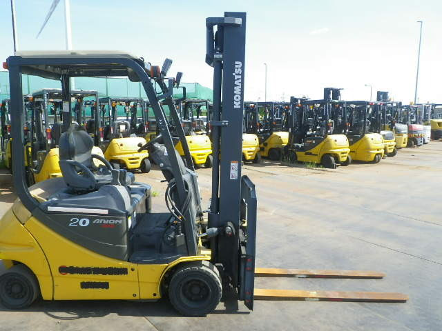 xenang-xe-nang-dien-komatsu-2-0-tan-fb20a-12-seri-840309-san-xuat-nam-2010-6-1.jpg