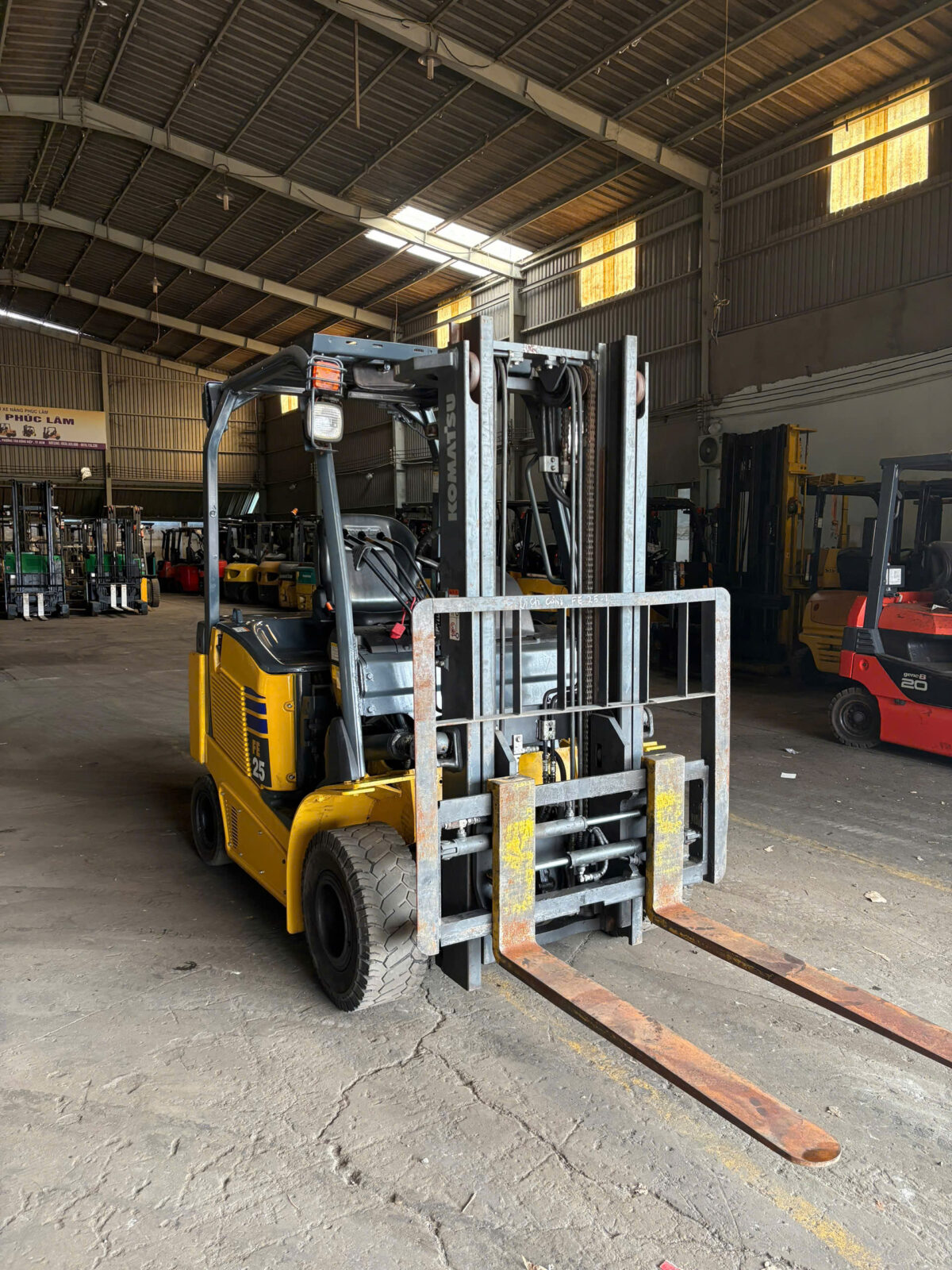 Tầm nhìn phía trước thay đổi ra sao khi sử dụng khung nâng nhiều tầng
