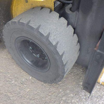 xenang-xe-nang-dien-komatsu-2-5-tan-fe25-1-seri-307216-san-xuat-nam-2019-5.jpg