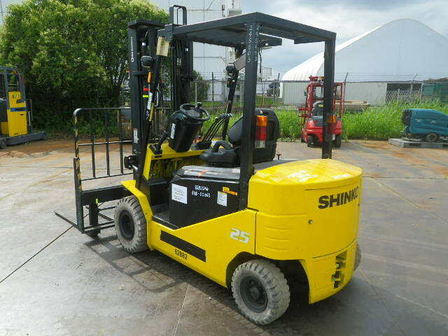 Xe nâng điện SHINKO 2.5 tấn 8FB25PG (B3B-00065), sản xuất năm 2003 - Ảnh 5