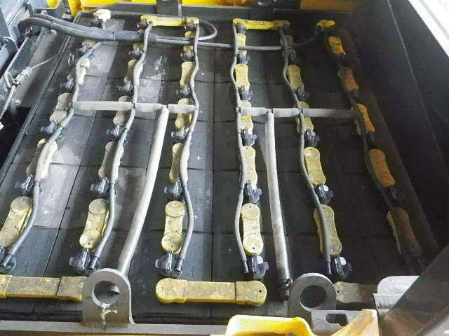 Xe nâng điện Komatsu 2.5 tấn, FB25-12 Seri 103014, Sx năm 2019 - Ảnh 4